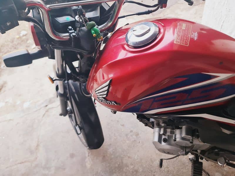 HONDA CB 125 F MODEL 2021 REG KARACHI GENIUN CONDITION URGENT SALE 1