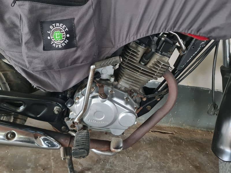 HONDA CB 125 F MODEL 2021 REG KARACHI GENIUN CONDITION URGENT SALE 8