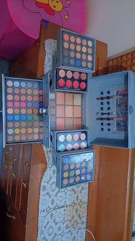 make up kit 5