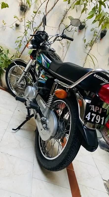 Honda cg 125 2022/23 All punjab number 10/10 bike 4