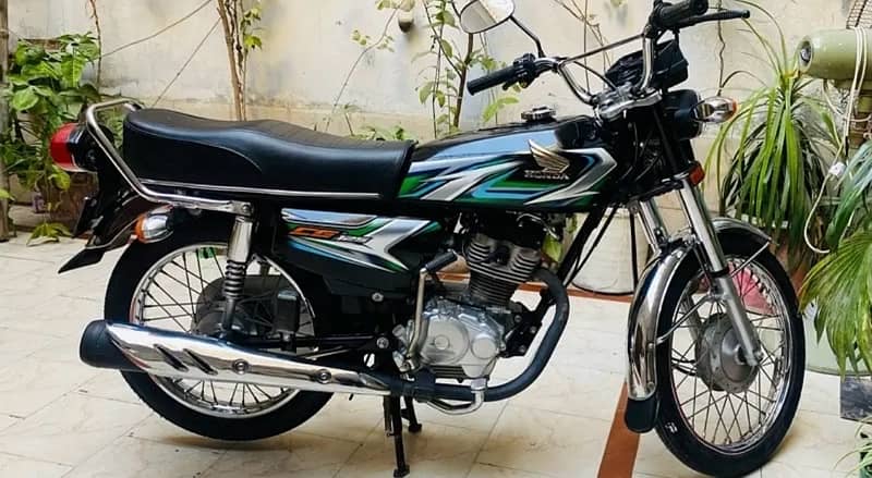 Honda cg 125 2022/23 All punjab number 10/10 bike 8