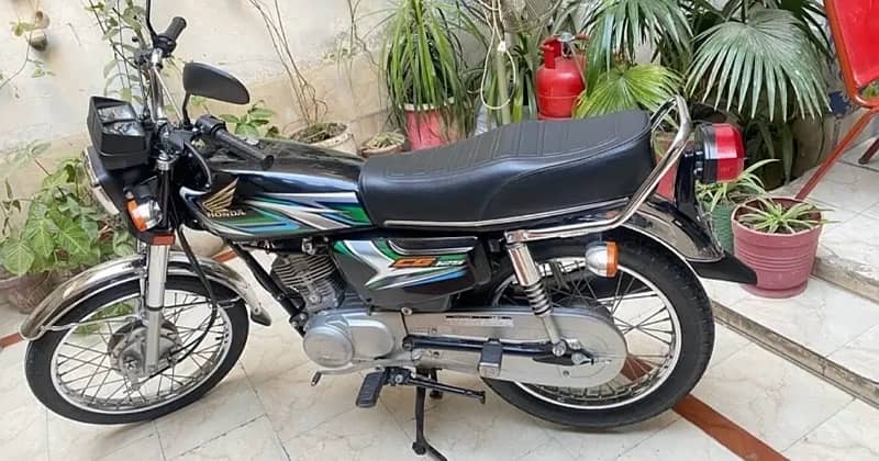 Honda cg 125 2022/23 All punjab number 10/10 bike 12