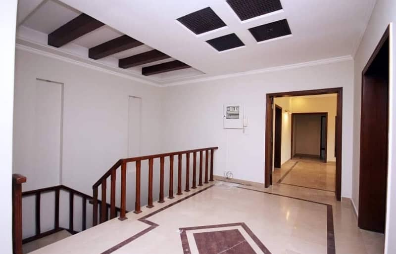 1 KANAL upper portion FOR RENT IN DHA PHASE 1 Lahore 5