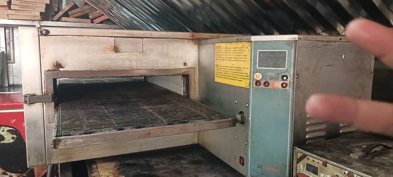 pizza conveyer like new condition 4