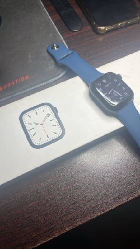 apple watch series 7 41mm with box 0