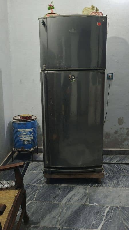 Dawlance Fridge Full Size mate Gray Colour 0