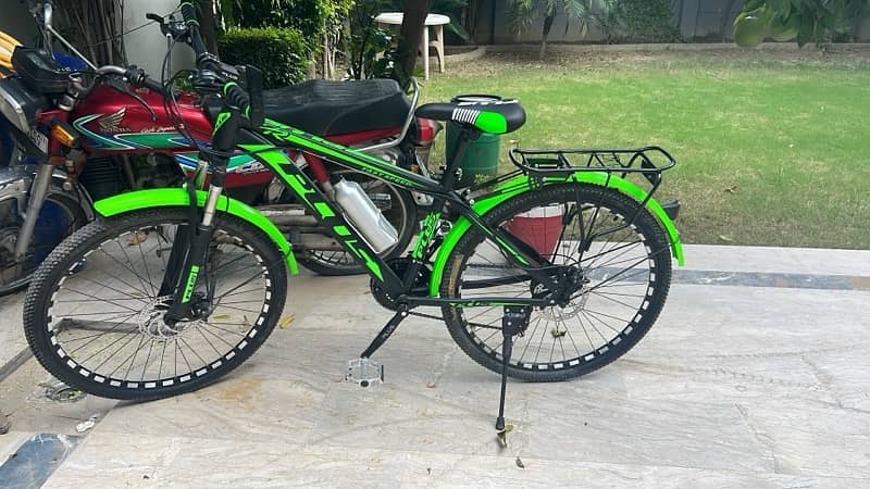 Racing Cycle in new condition 1