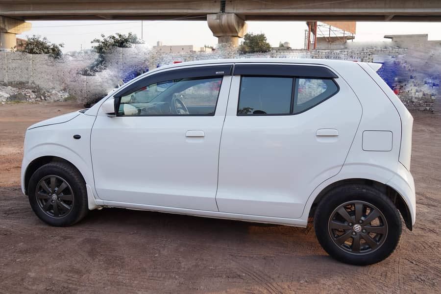 Suzuki Alto 2023/24 9