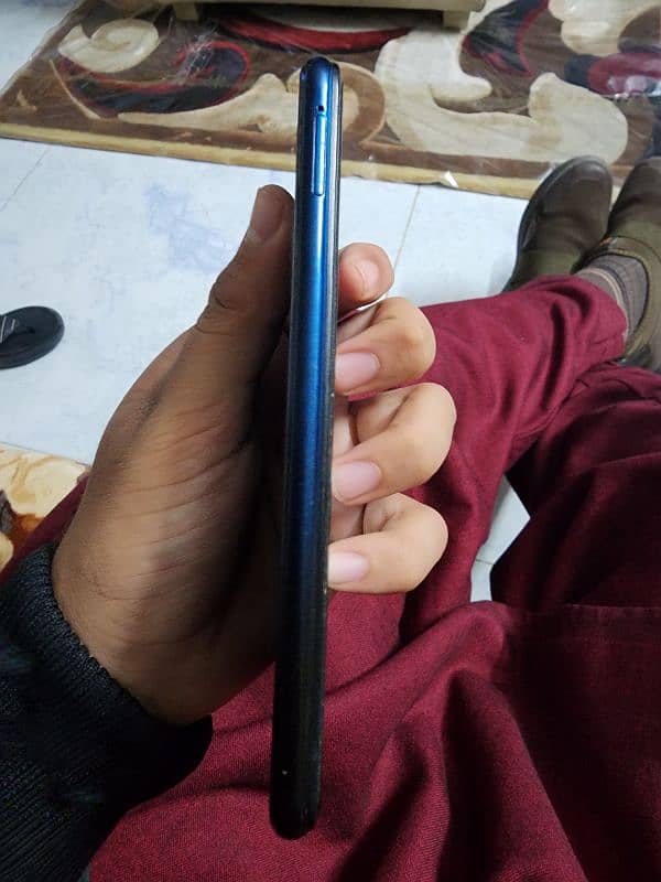 vivo y11s 3/32 condition 7/10 2