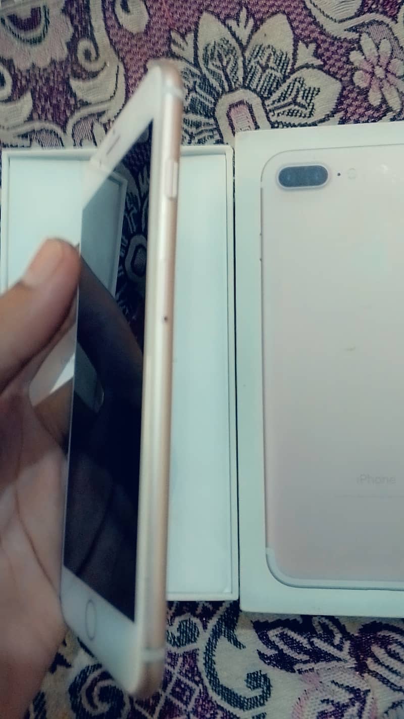 I phone 7  plus 128 gb / 1 phone 7 /i phone 7 plus 128 pta approved 1