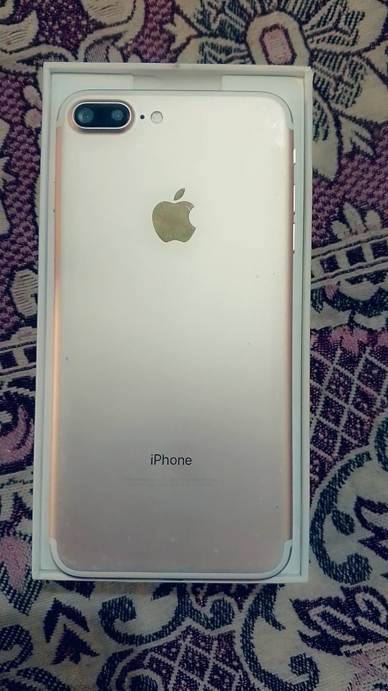 I phone 7  plus 128 gb / 1 phone 7 /i phone 7 plus 128 pta approved 5