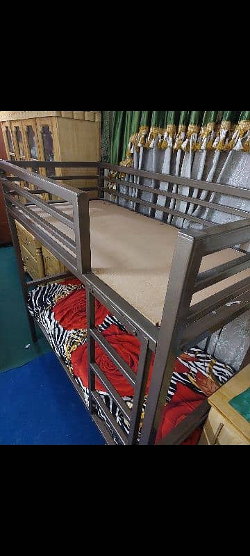 Iron bunk bed 0