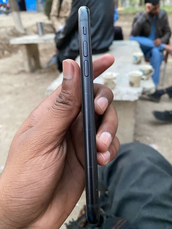 iphone xr 1