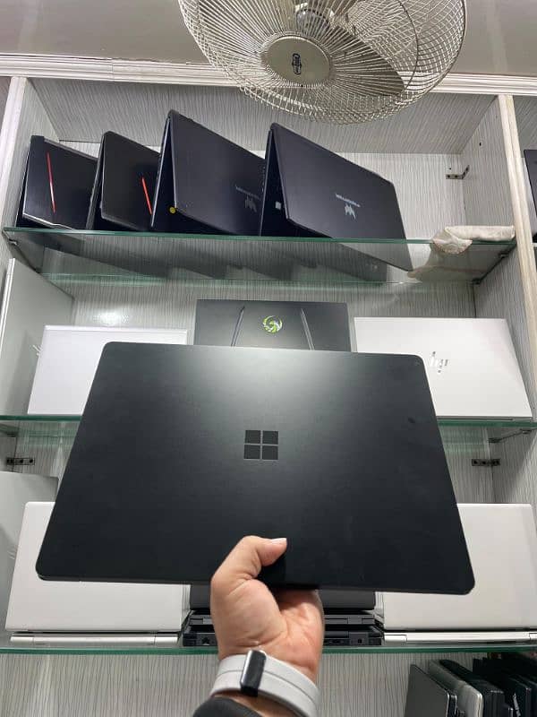 Surface Laptop 4 : Core i7 11th Gen : 32/1TB 2