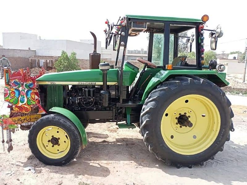 jhon dree tractor 720 for sale kagzat caler okra ka no 03007568663waht 0