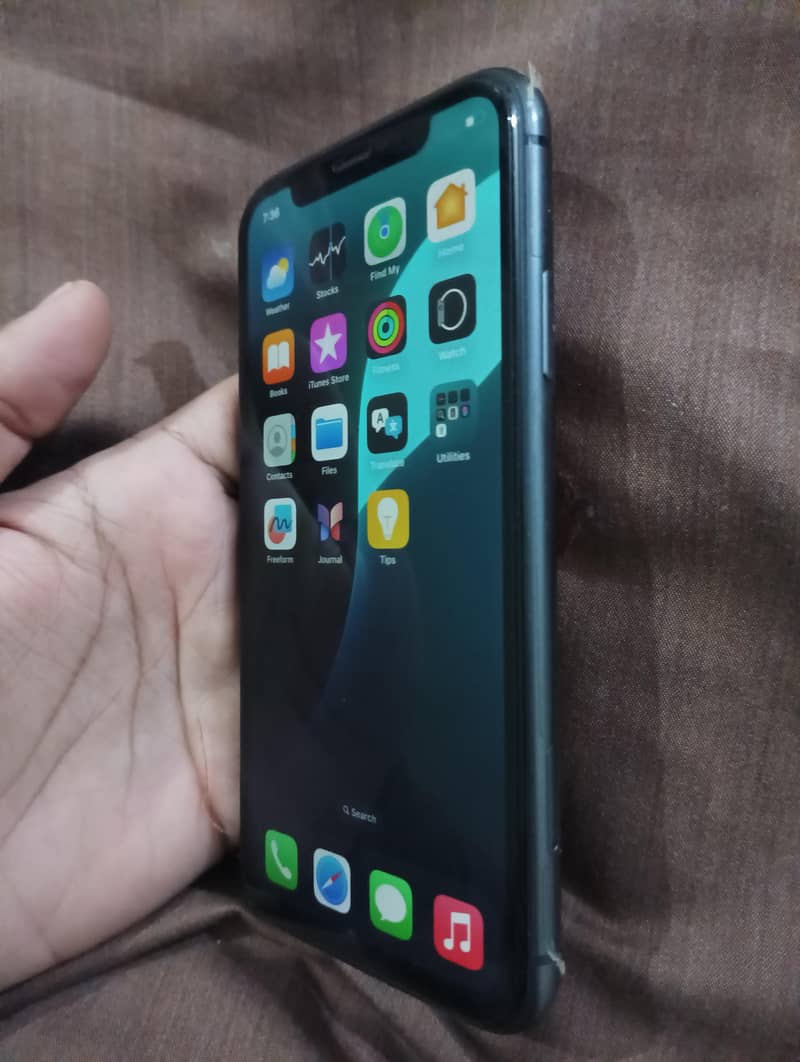 iPhone 11 (128 GB) 1