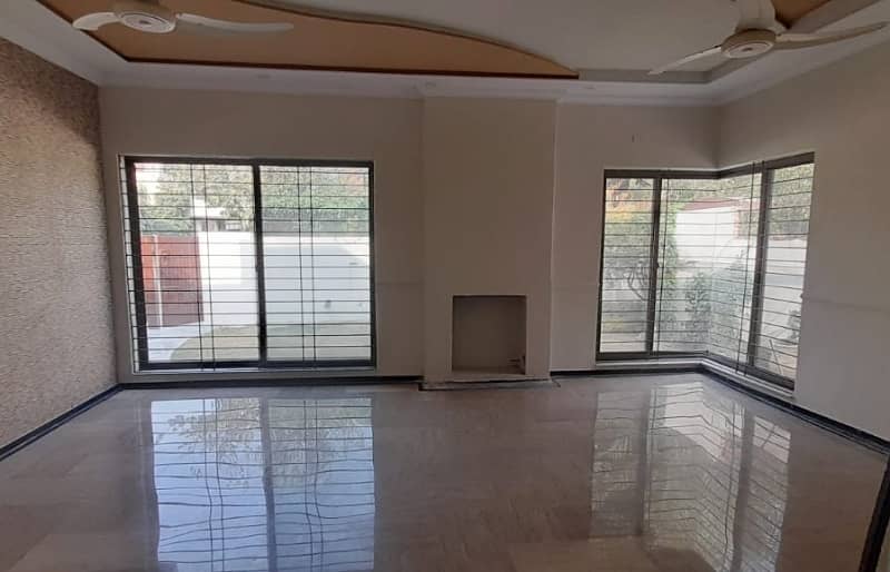 1 Kanal Full House Available Rent In DHA Phase 3 Lahore 13