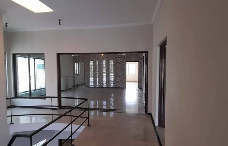 1 Kanal Full House Available Rent In DHA Phase 3 Lahore 15