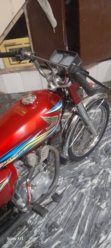 Honda 125 2018  For Sale Demand 125k All ok granted full janion 4