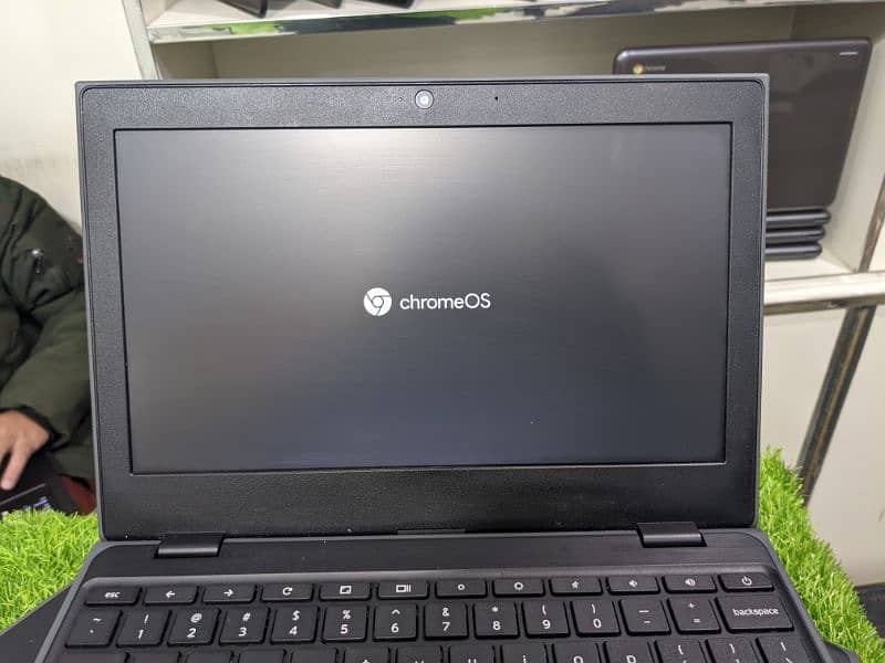 Lenovo 100E Chromebook 4GB RAM 32GB Storage 2027 Update ! 1