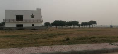 1 KANAL BEAUTIFUL RESIDENTIAL PLOT AVAILABLE FOR SALE IN BAHRIA CLUB CUTY