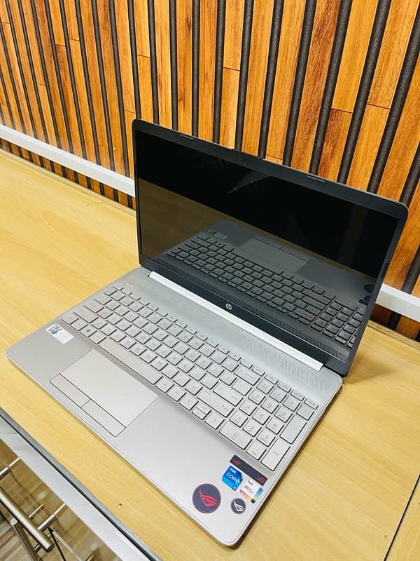 Hp 15s|Core i5-11th Gen|16GB RAM|512GB SSD|1TB HDD|15.6” Display 4