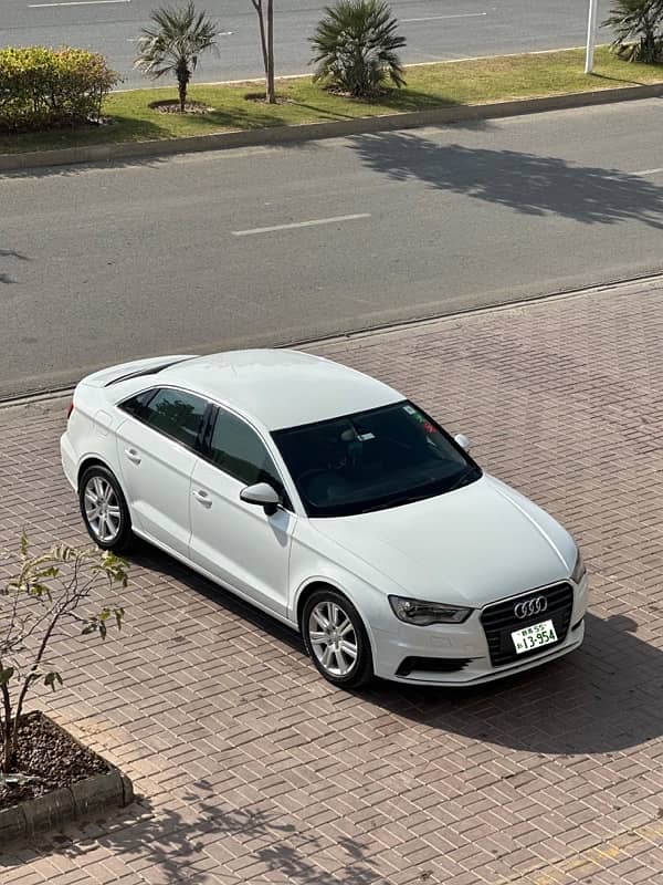 Audi A3 1.2 TFSI Exclusive Line S-Tonic 0