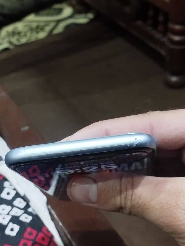 iPhone XR 64gb non pta 83 health 3