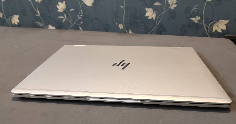 HP EliteBook 1030 G2 - Core i5 16/512 GB  | Lightweight & Powerful 4