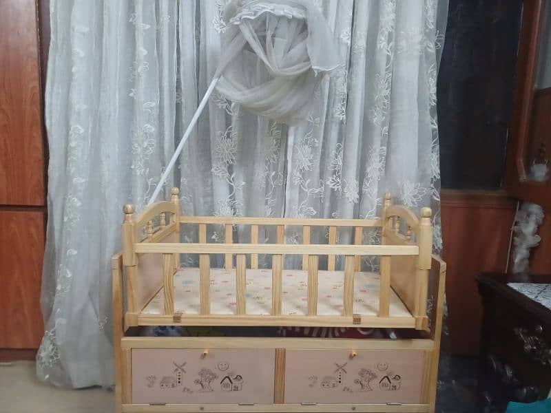 baby cot 1