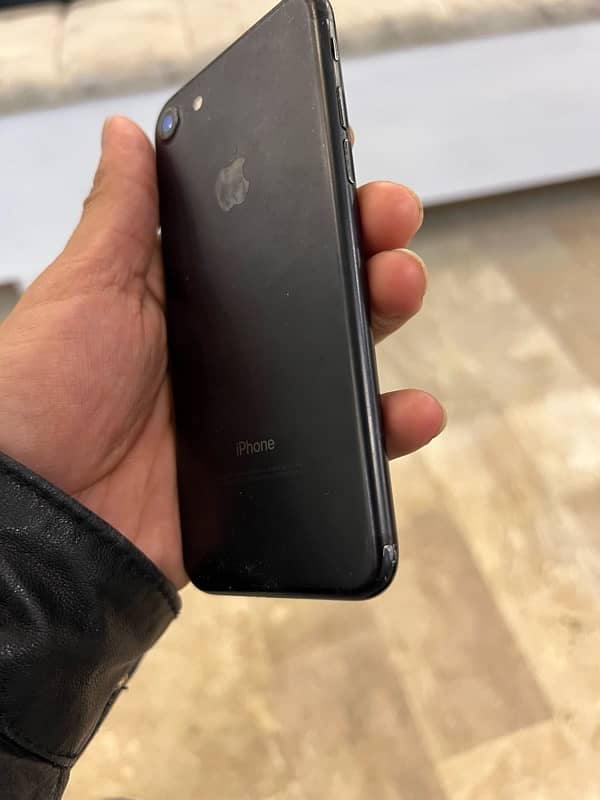 iPhone 7 pta (32gb) 1