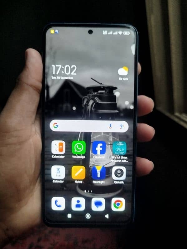 I am selling Redmi note 12 8gb vs 128 GB condition 10 by 10 ha 3