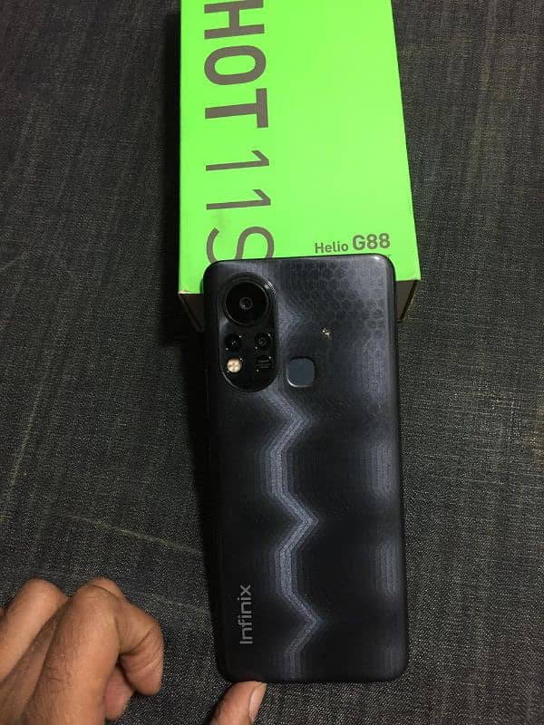 Infinix hot 11s. 4gb 128gb 3