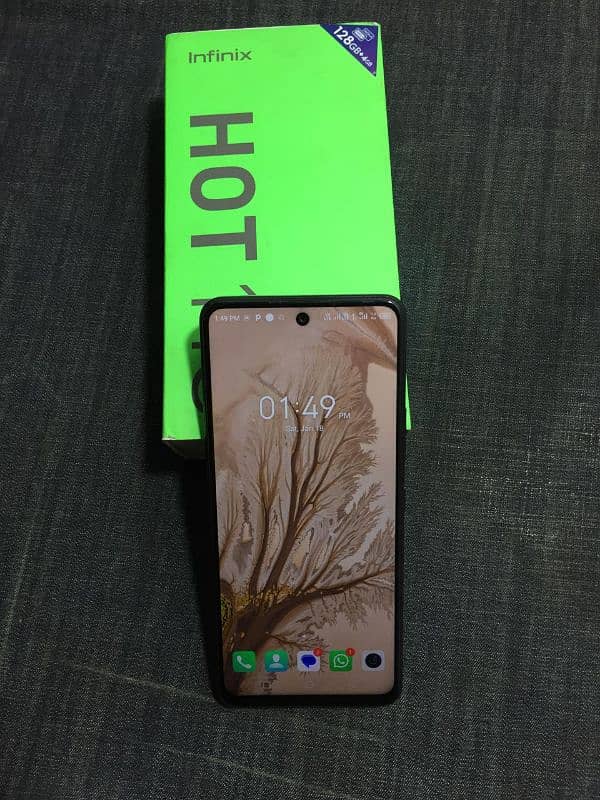 Infinix hot 11s. 4gb 128gb 4