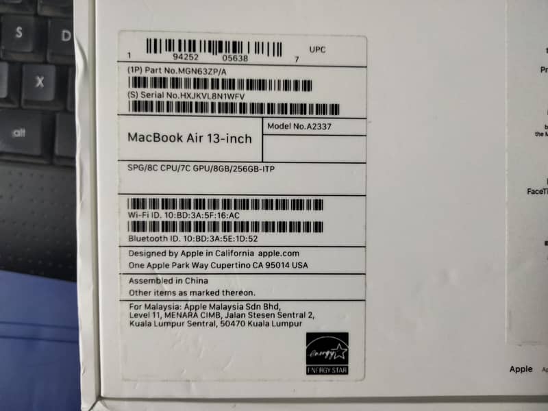 MacBook Air Apple M1 Chip 8GB RAM 256GB SSD USB Type C 7