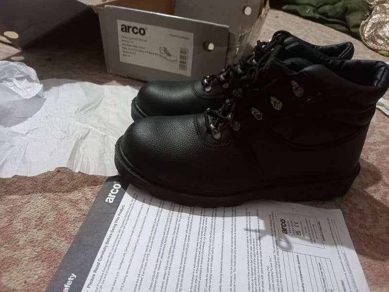 arco safety footwear 1