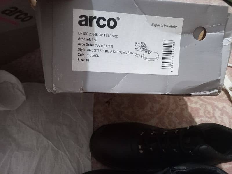 arco safety footwear 8