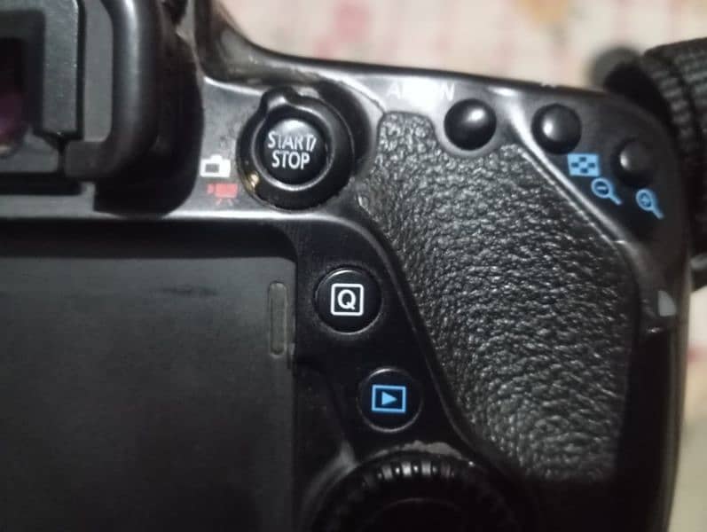 CANON 80 D 15