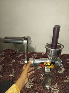 price  6500 juice wali machine 1month Chali Hai