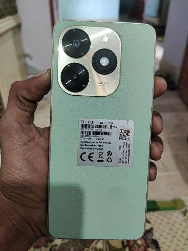 Tecno spark 20c bilkul ok h saf sutara h dabba b hai 0