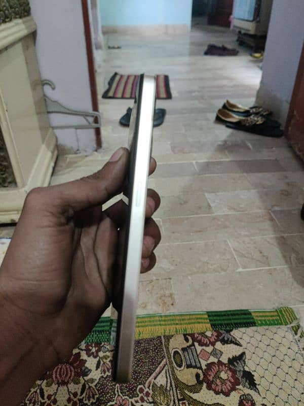 Tecno spark 20c bilkul ok h saf sutara h dabba b hai 2