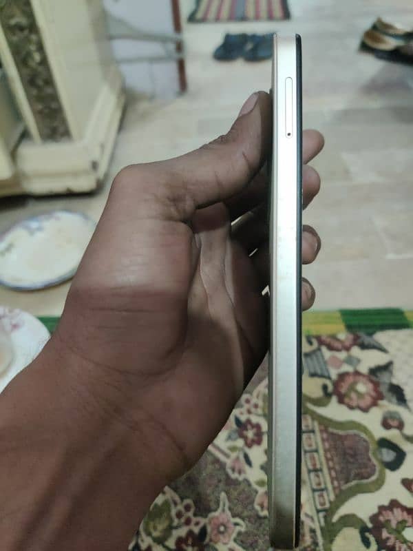 Tecno spark 20c bilkul ok h saf sutara h dabba b hai 4