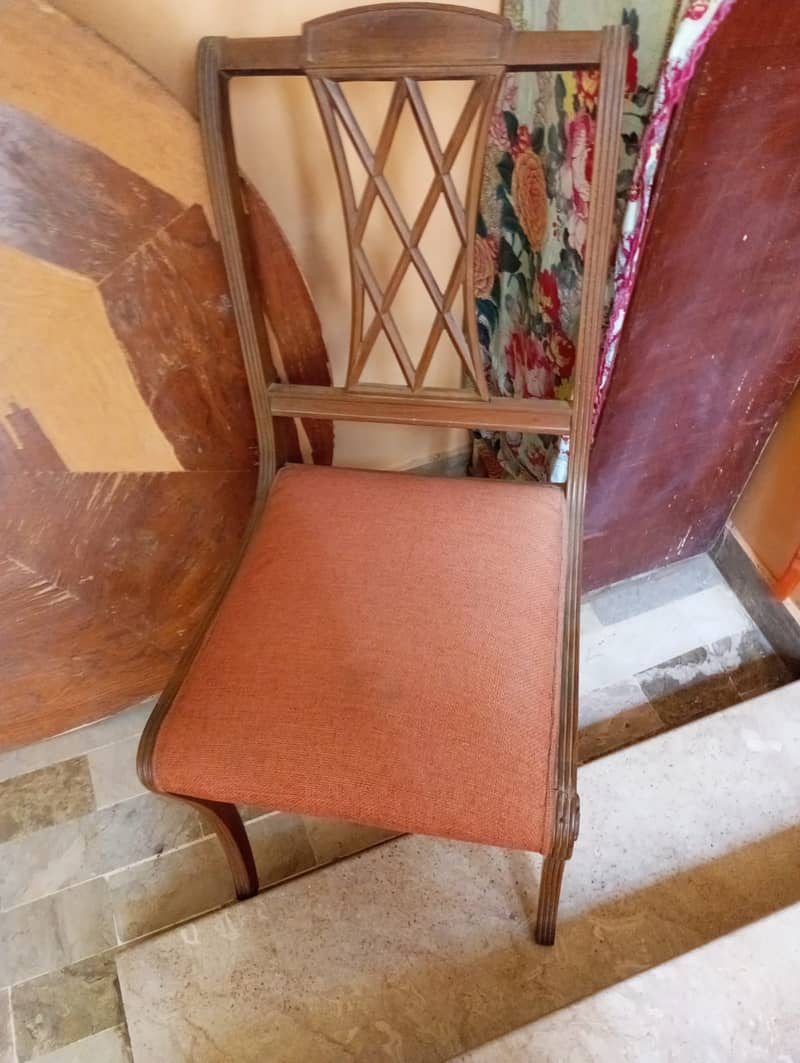 removebal table 6 chair 1