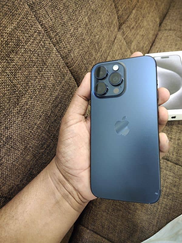 iphone 15 Pro Max factory unlocked 3