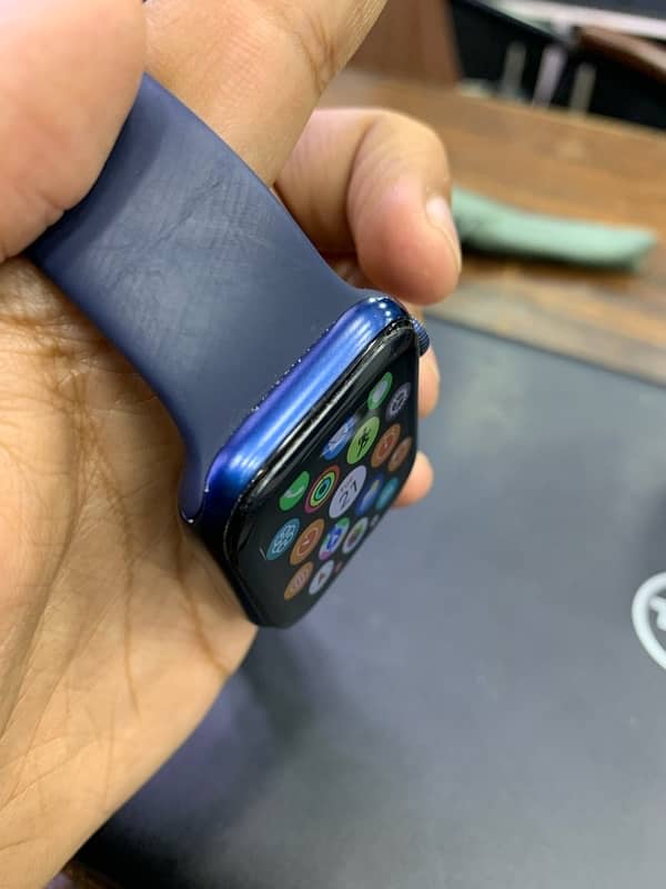 Apple watch series 6 - 44MM 3