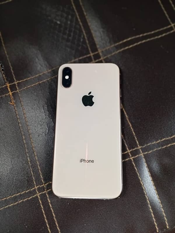 Mobaile I phone xs  PTA approved hai %10/10 Ram :256  Bettry :74% 1