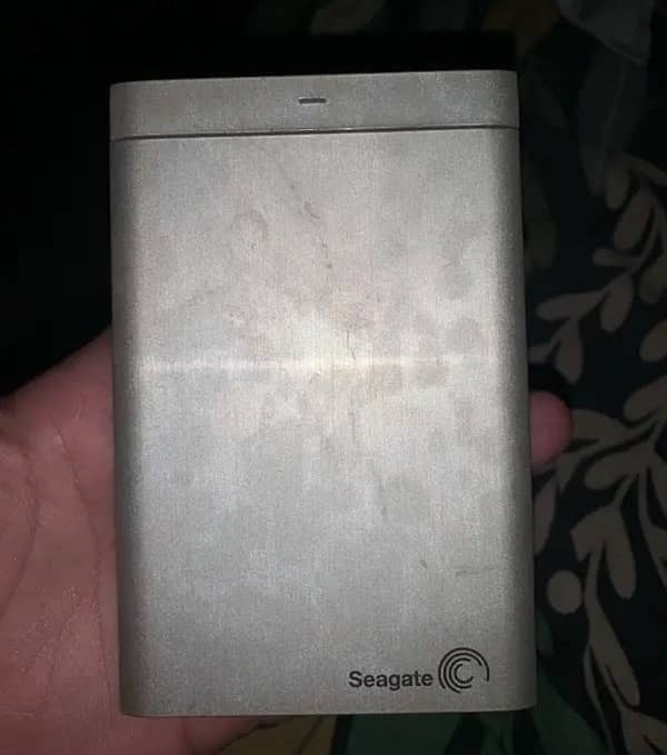 SEAGATE 1TB PORTABLE HDD 0