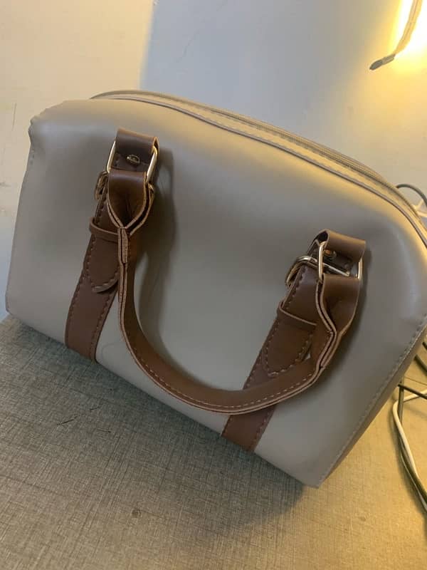 branded bag not used. good quality 3