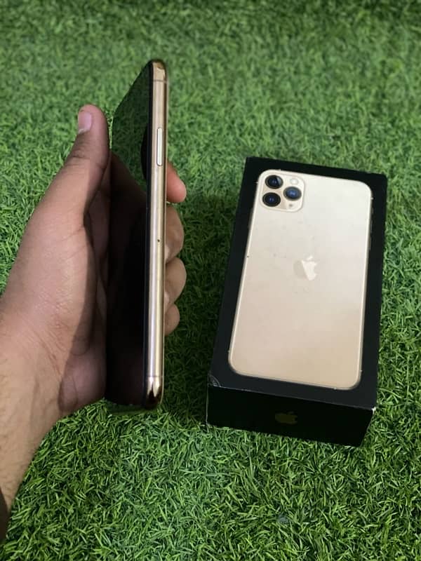 iPhone 11 promax  dual physical pta approved 5