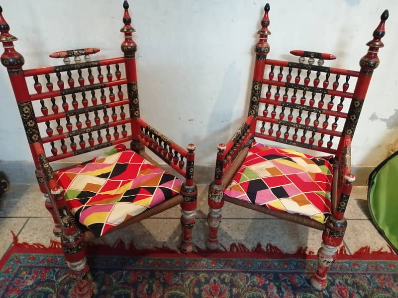 antique chairs 0